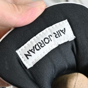 AIR JORDAN RETRO 4 "Military Black" - Imagen 5