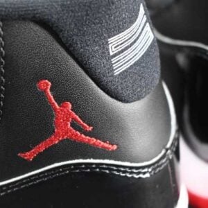 AIR JORDAN RETRO 11 "Bred" - Imagen 5