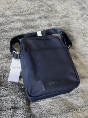 Bolso LACOSTE Cruzado ELEGANTE Hombre - Imagen 3