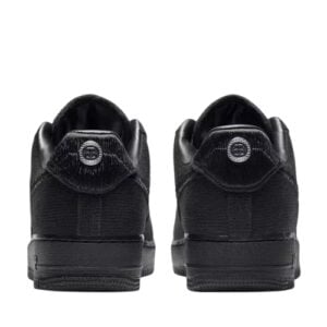 NIKE AIR FORCE 1 X STÜSSY "TRIPLE BLACK" - Imagen 2
