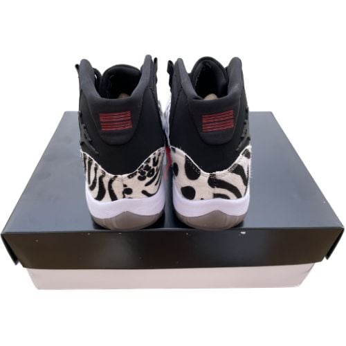 Alternative view of Air Jordan Retro 11 "Animal Print Instint" Black White Negro Blanco
