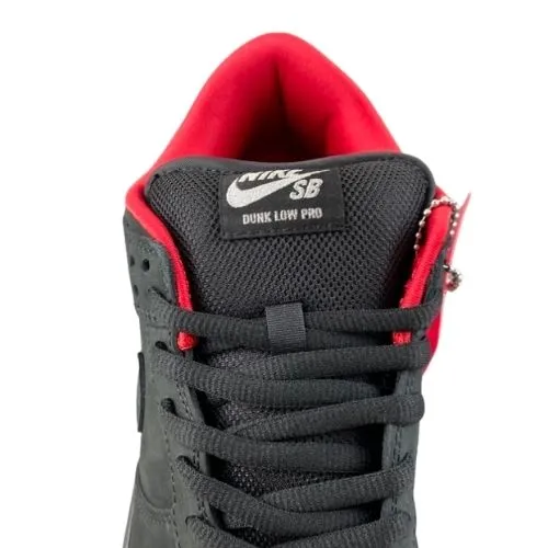 Alternative view of Supreme x Nike Dunk Low SB "Black" Negro Rojo