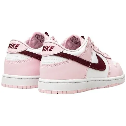 Alternative view of Nike Dunk Low SB “Pink Foam/Valentine's Day 2023" Rosa