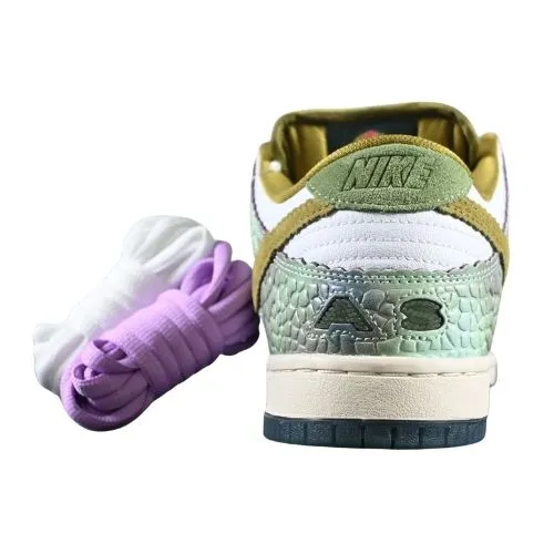 Alternative view of Alexis Sablone x Nike Dunk Low SB “Chameleon"